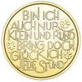 Glücksjeton 2027 in Gold oder Silber vergoldet Revers mit der eingeprägten Inschrift „Bin ich auch nur klein und rund, bring doch Glück ich jede Stund“ und drei Kleeblättern